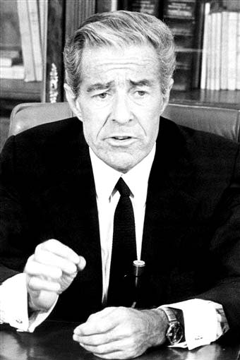 1974 : Jean-Jacques Servan-Schreiber, le seul ministre français qui démissionna à cause des essais.